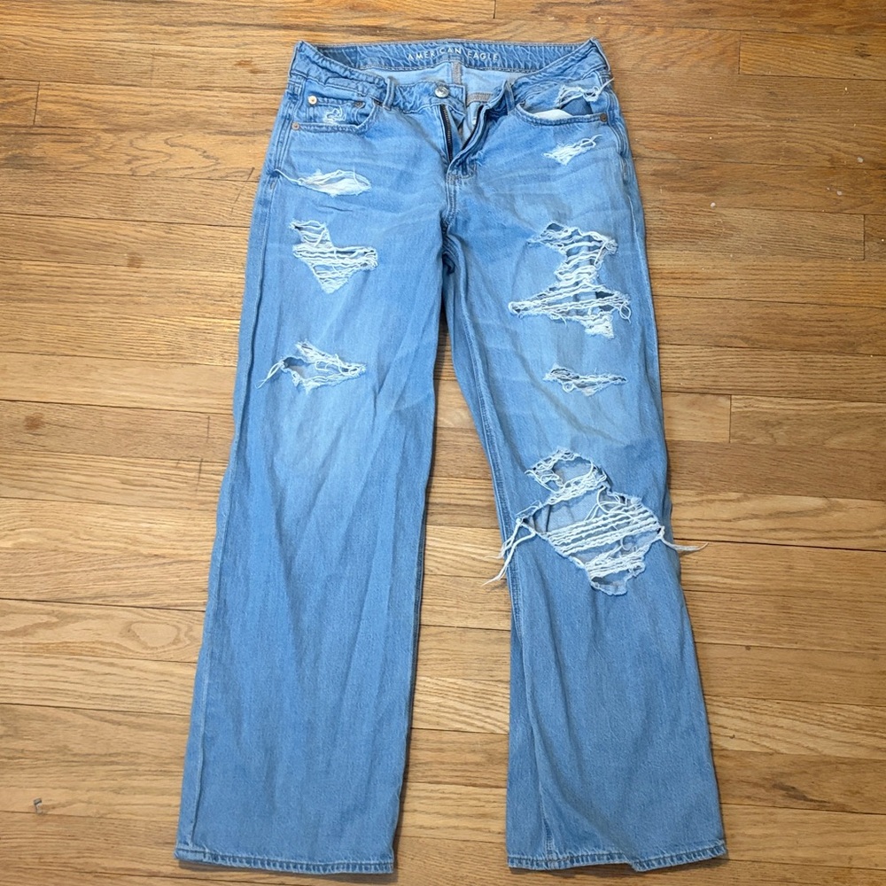 American Eagle Outfitters Light Blue Distressed Straight Leg Jeans